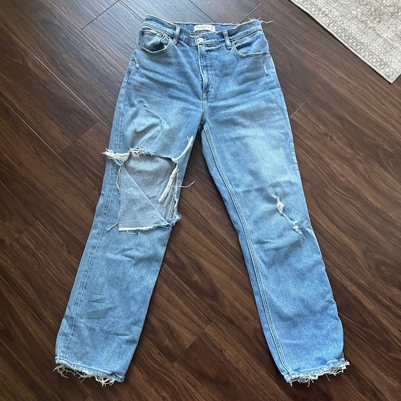 Abercrombie 90s Ultra High Rise Straight Jeans - Picture 2 of 6
